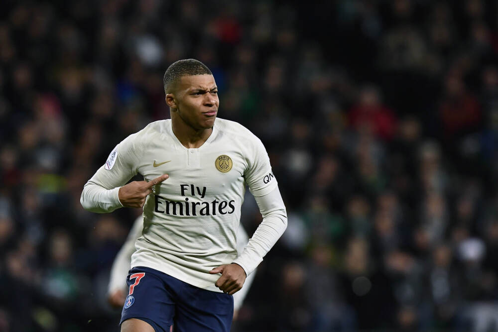 理奇智能子公司股权交易价格混乱，高管人员履历披露存在重大差错